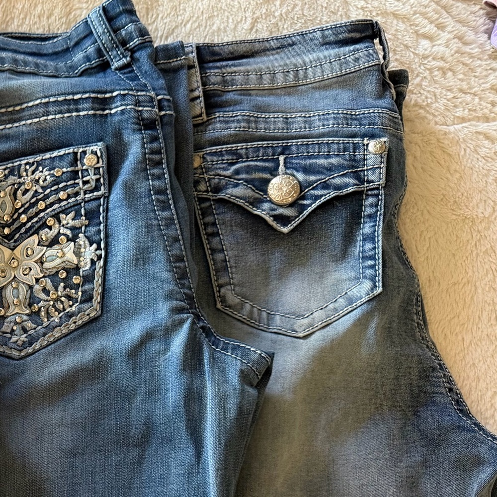 Women’s Light Blue Embellished Pocket Jeans - Stylish Denim